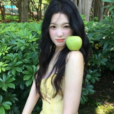 在大雪封闭的山庄里